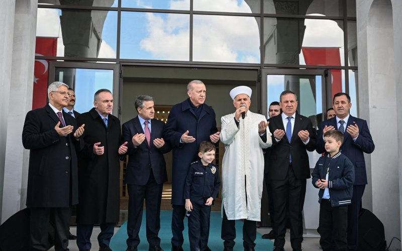 Açılış duası — protokol heyeti — Hacı İbrahim Demir Külliyesi