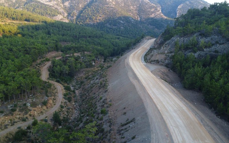 Nurdagi yeni varyant ve eski orman yolu karsilastirmali hava cekimi