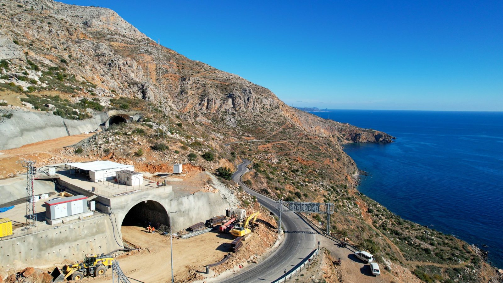 Soğuksu Tüneli portal ve yaklaşım yolu — hava çekimi